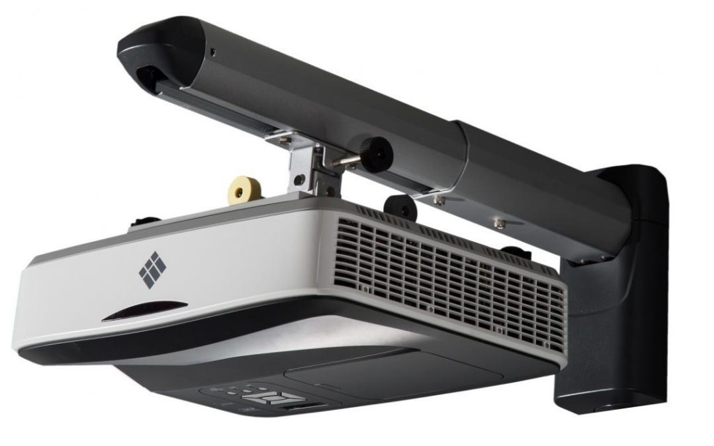 videoproiector i3Projector UST cu suport de perete